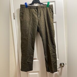 Tailored GAP Khakis Pants | Men